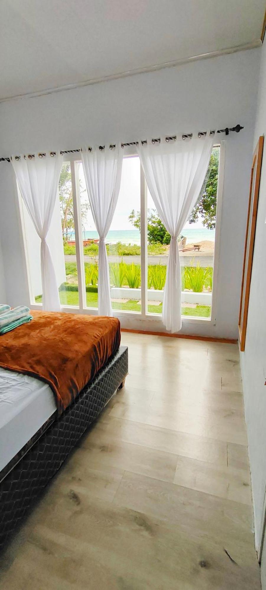 Ngurbloat Stella Villa מראה חיצוני תמונה