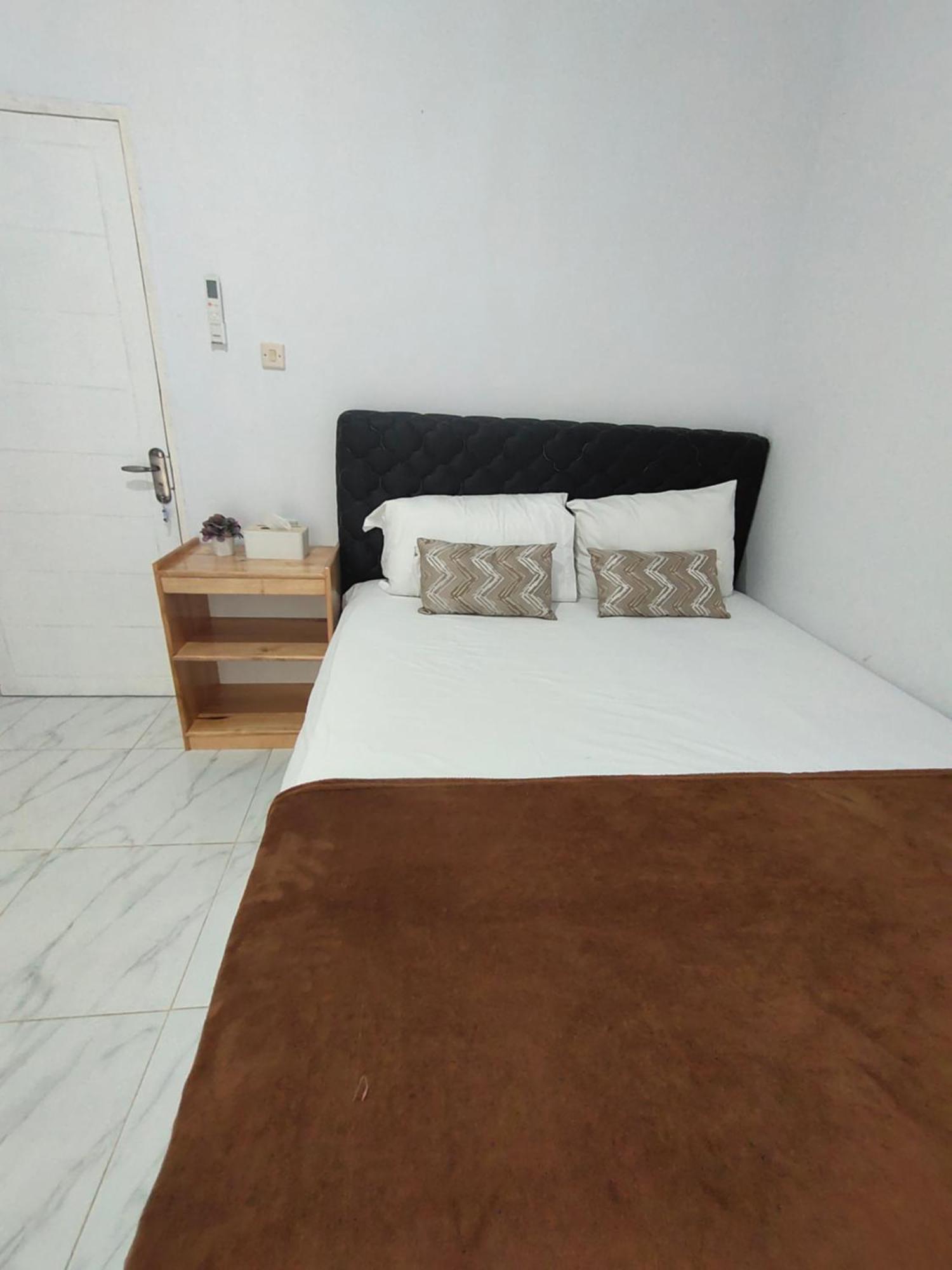 Ngurbloat Stella Villa חדר תמונה